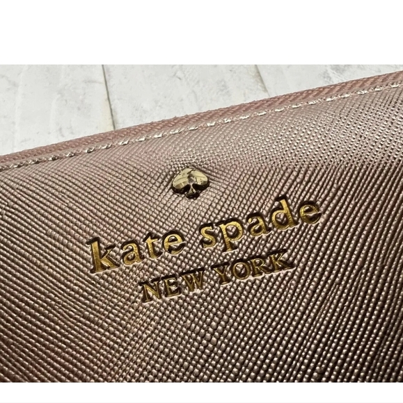Kate Spade zip around wallet - Picture 4 of 6